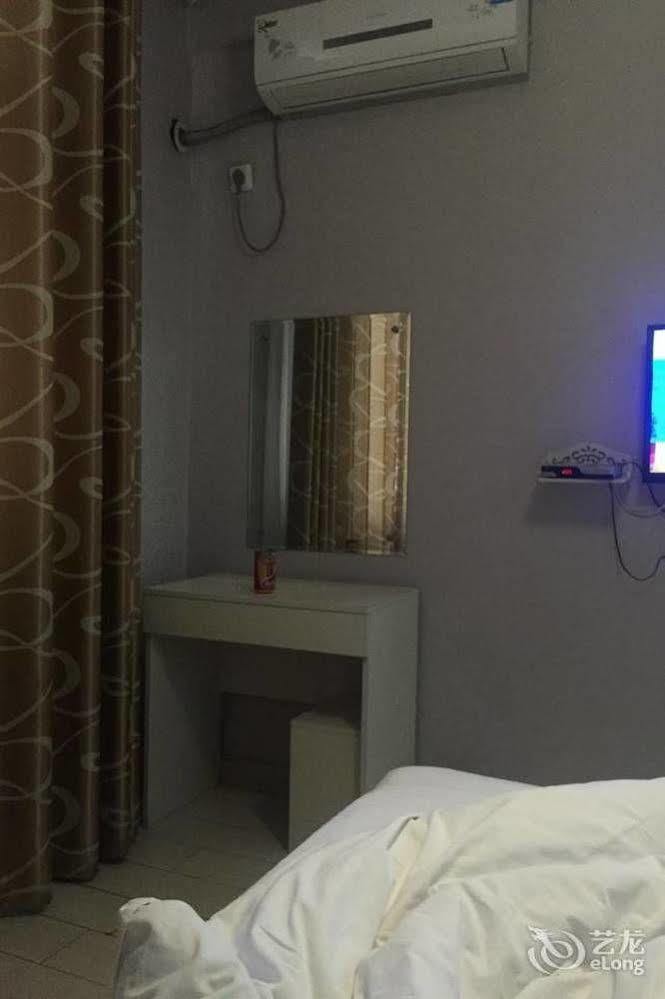 Luoyang Love Me Fashion Hotel Esterno foto