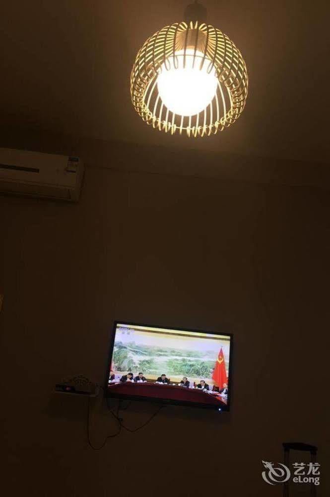 Luoyang Love Me Fashion Hotel Esterno foto